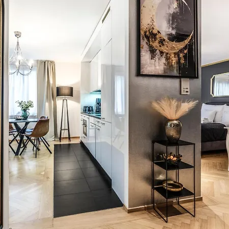 Apartmán Downtown Ac Private Balcony *