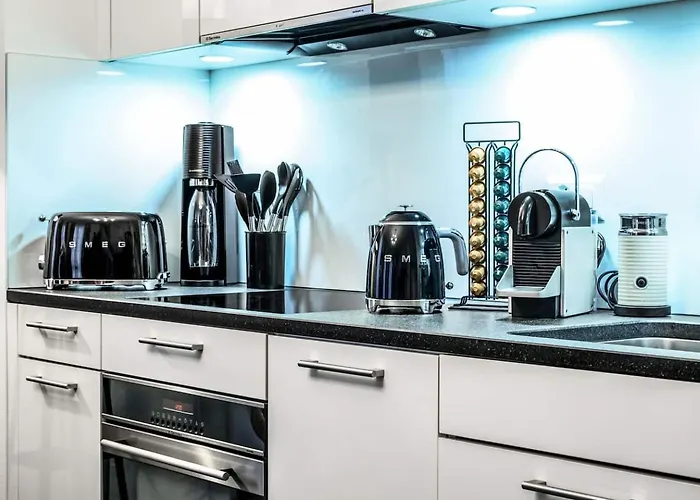 Downtown Ac Private Balcony Apartmán *