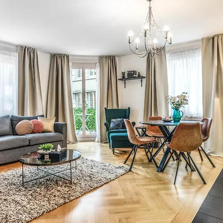 Boutiqueluxury Balcony Ac Downtown Appartement