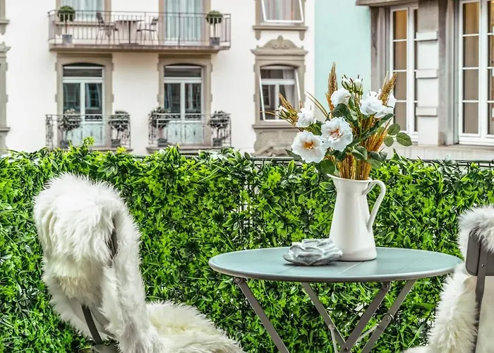 Downtown Ac Private Balcony Apartment Zurich